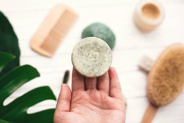 Comment lutter contre les pellicules avec le shampoing solide ?