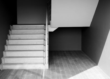 Comment rénover escalier décor béton cire ?